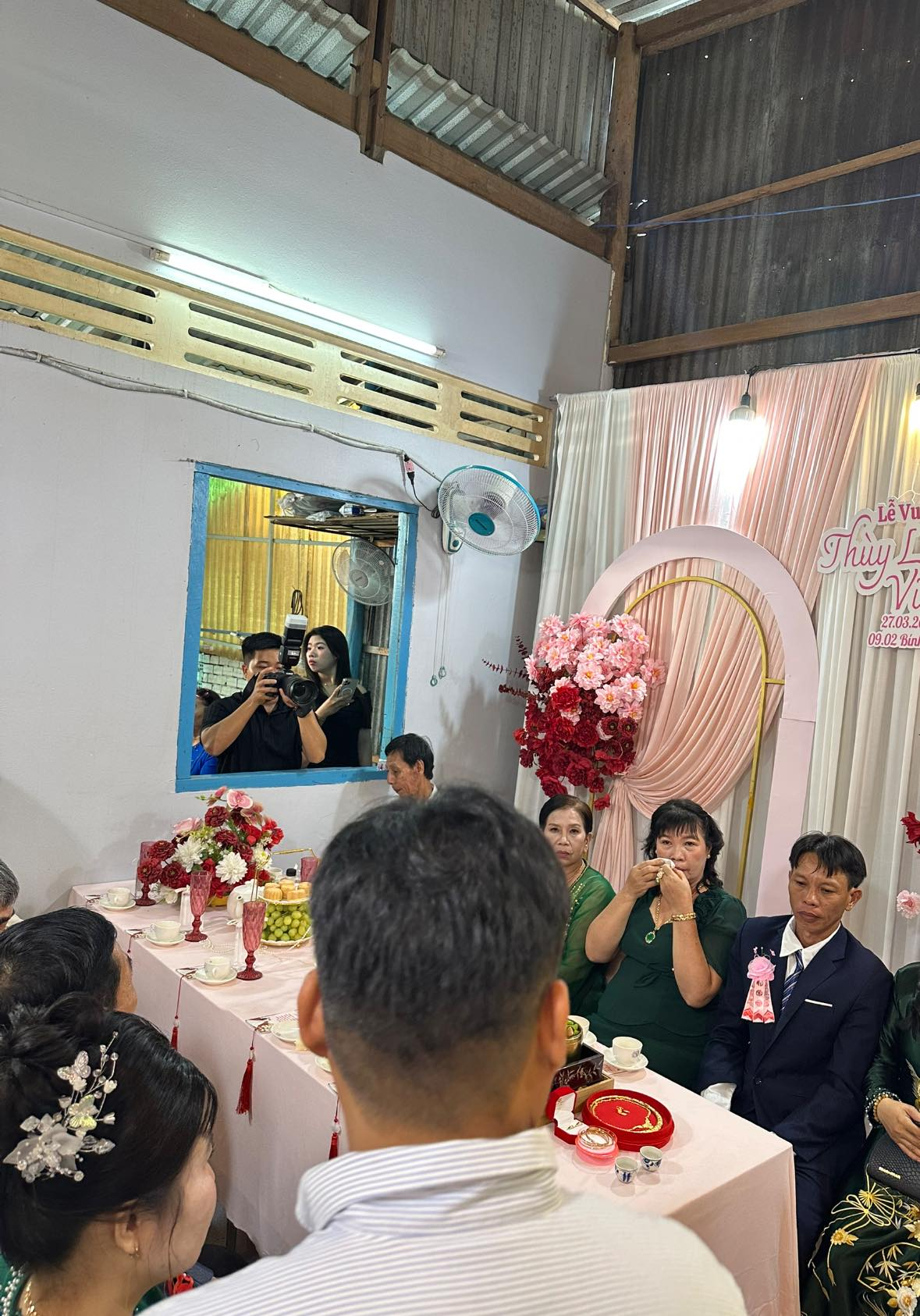 Thiện tác nghiệp qua cửa sổ