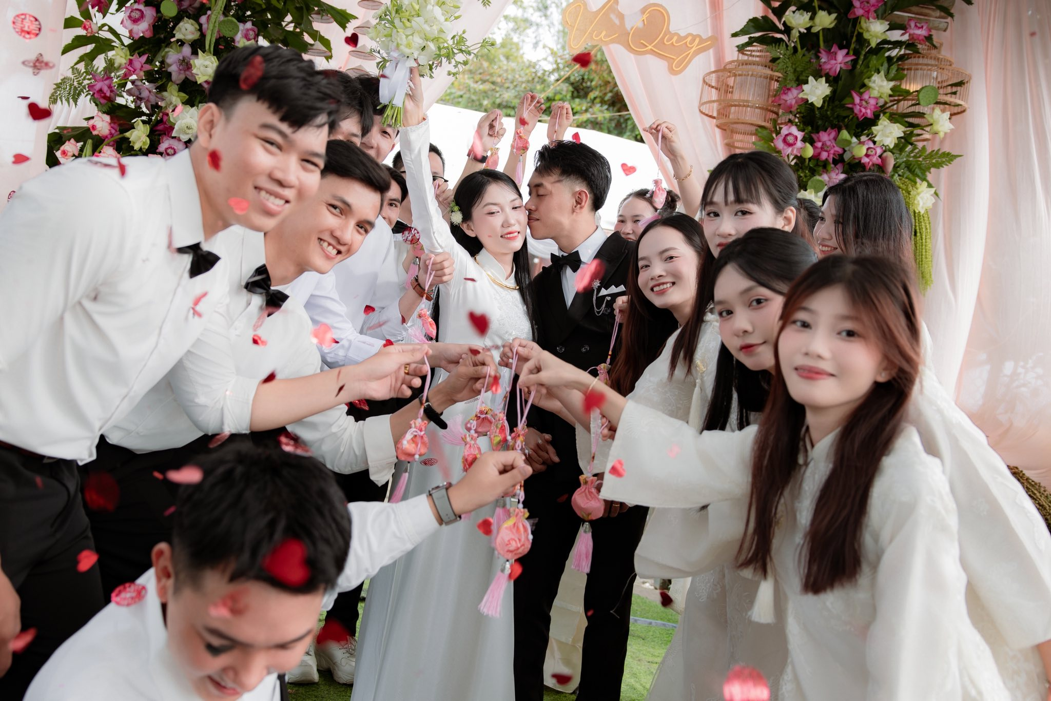 Phóng sự cưới miền Tây bởi Bạch Chí Thiện