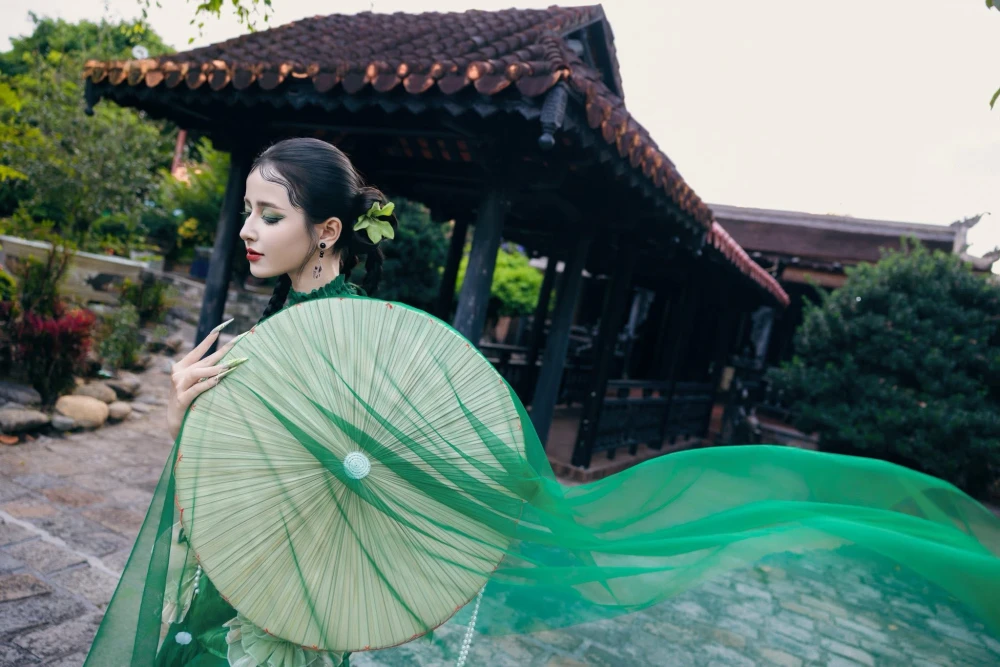 Ảnh nghệ thuật thực hiện bởi Bạch Chí Thiện